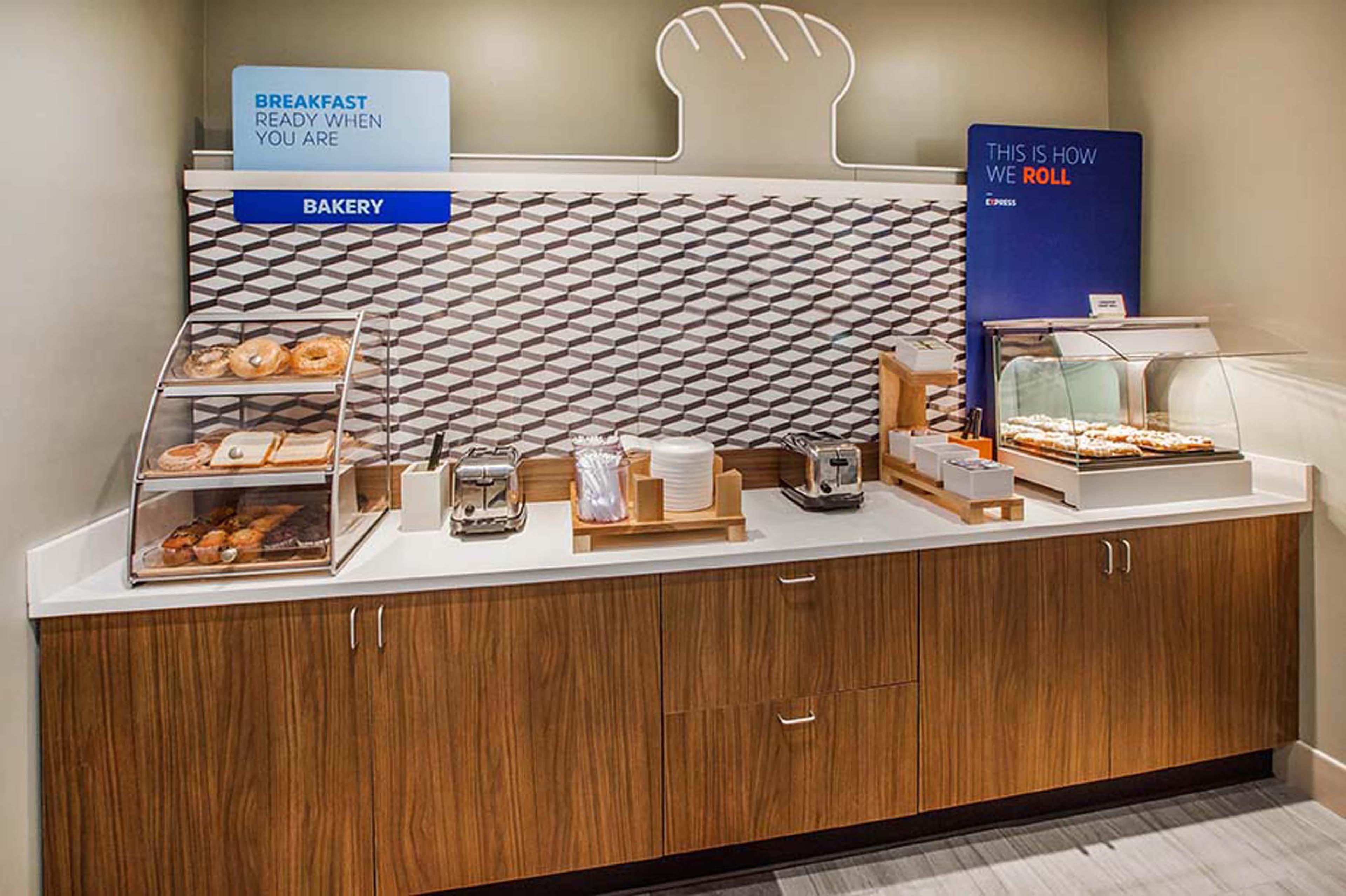 Holiday Inn Express Vincennes Εξωτερικό φωτογραφία