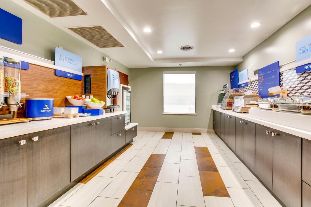 Holiday Inn Express Vincennes Εξωτερικό φωτογραφία